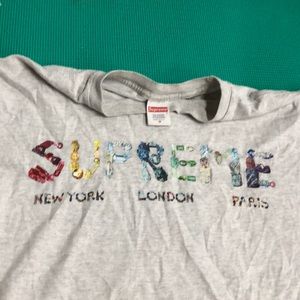 Supreme rocks tee